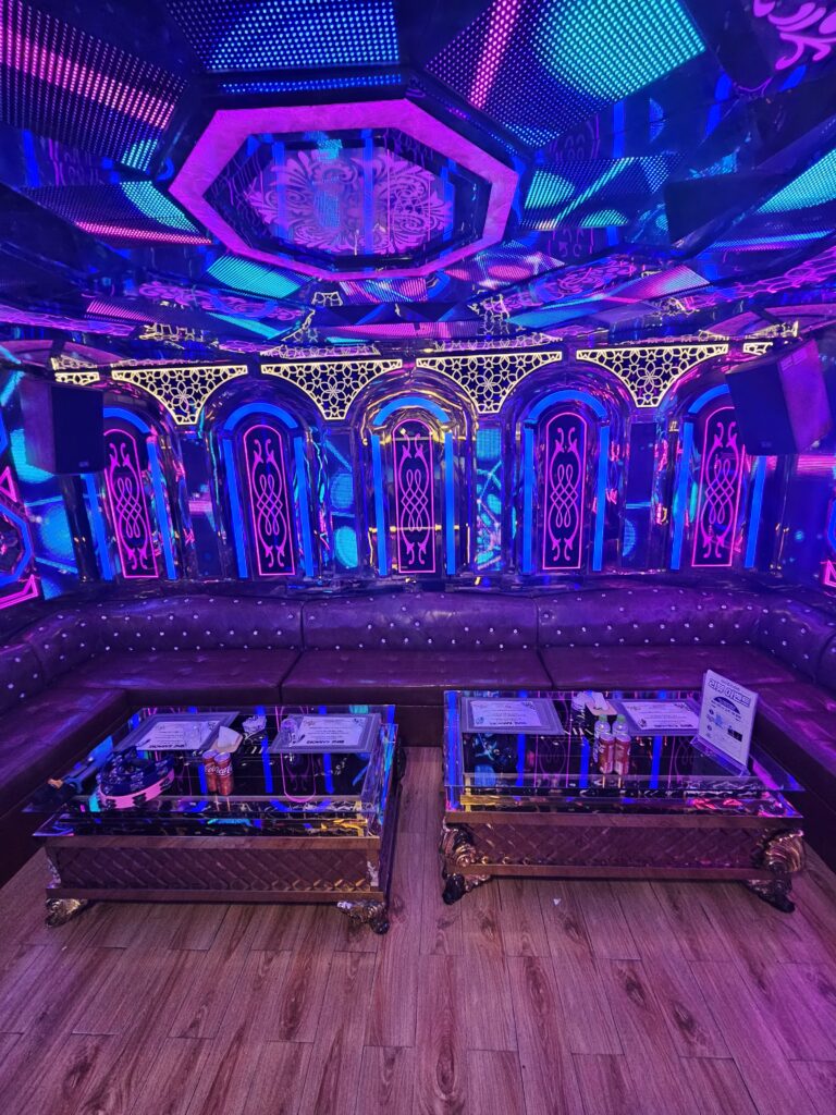 다낭 가라오케 아치형 룸 Danang karaoke arch design room