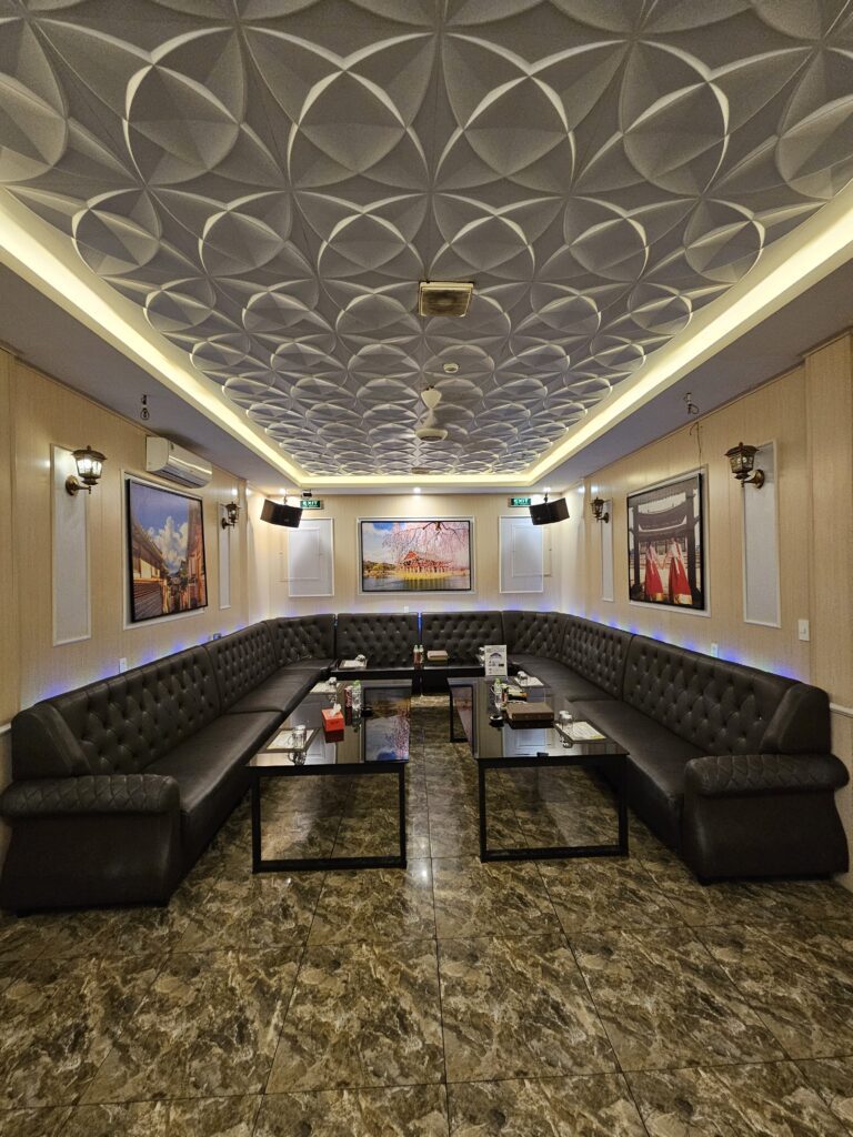 다낭 가라오케 블랙 인테리어 VIP룸 Danang karaoke black VIP room