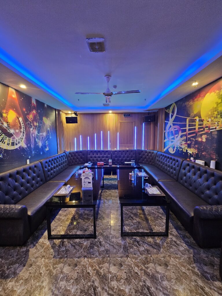 다낭 준코 가라오케 대형룸 Danang karaoke large VIP room