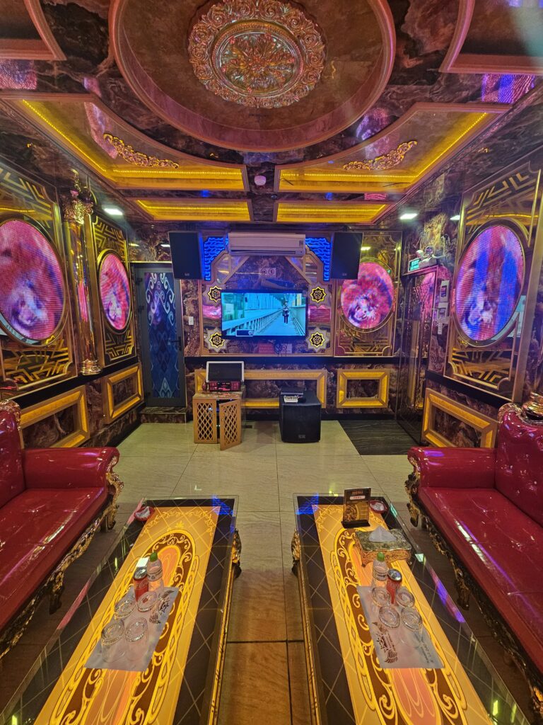 다낭 누민 가라오케 레드 VIP룸 Danang karaoke red VIP room