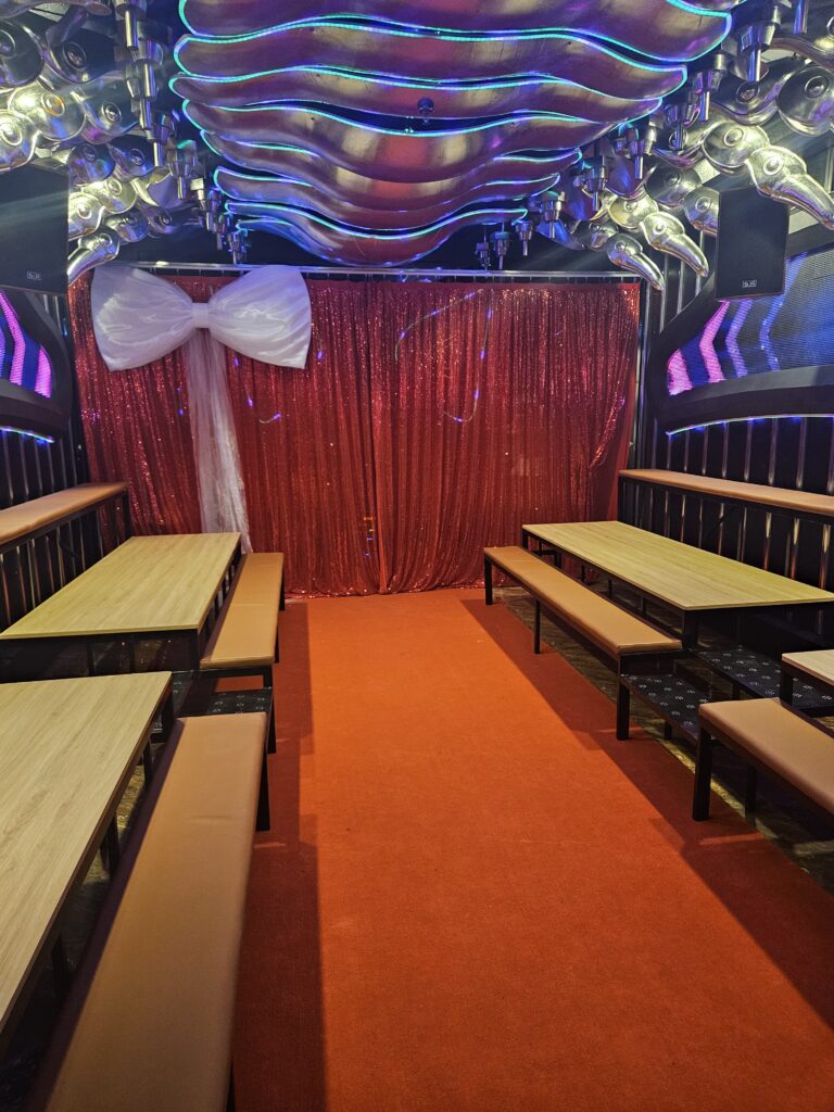 다낭 가라오케 무대 Danang karaoke stage room