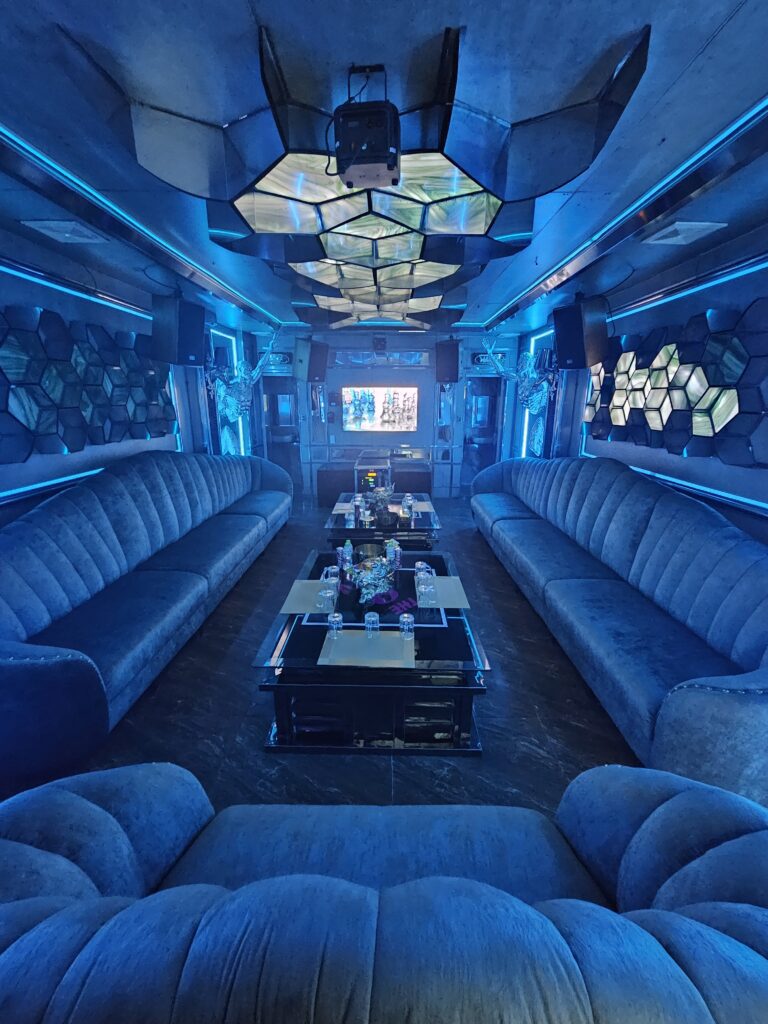 다낭 가라오케 파티 VIP룸 Danang karaoke party VIP room