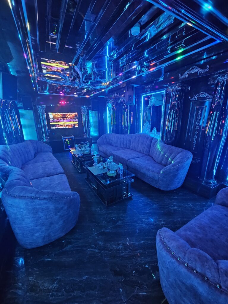 다낭 가라오케 블루 라운지룸 Danang karaoke blue lounge room