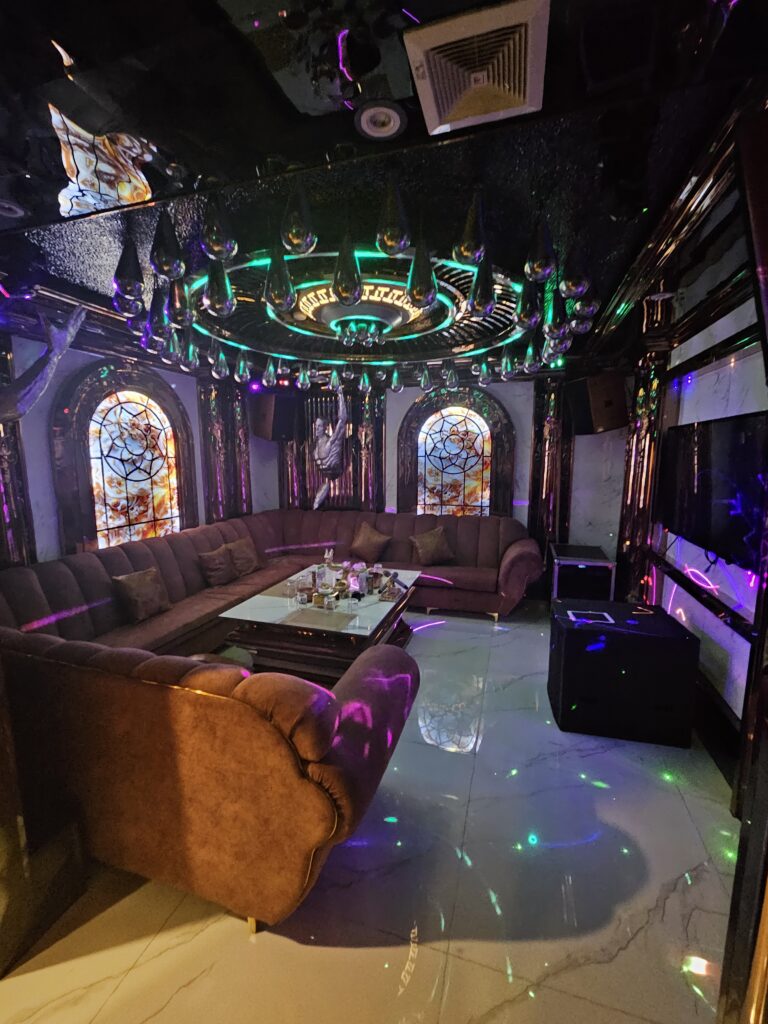 다낭 더나인 가라오케 VIP룸 Danang The Nine karaoke VIP room