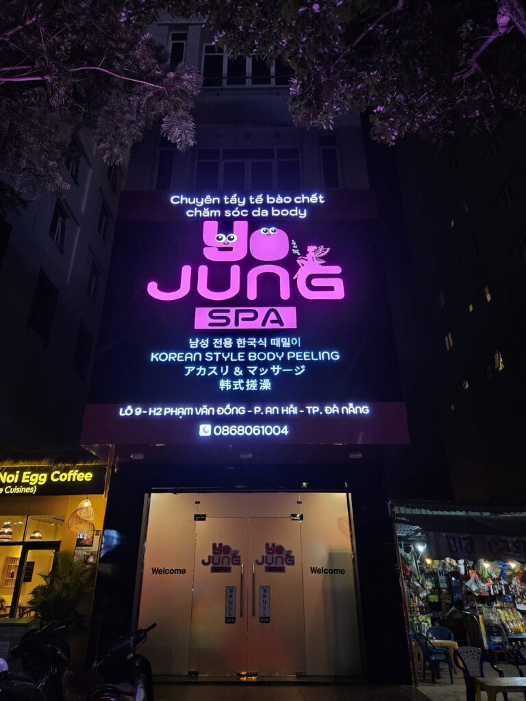Danang Yojung Spa Korean style body peeling massage signboard Da Nang Vietnam